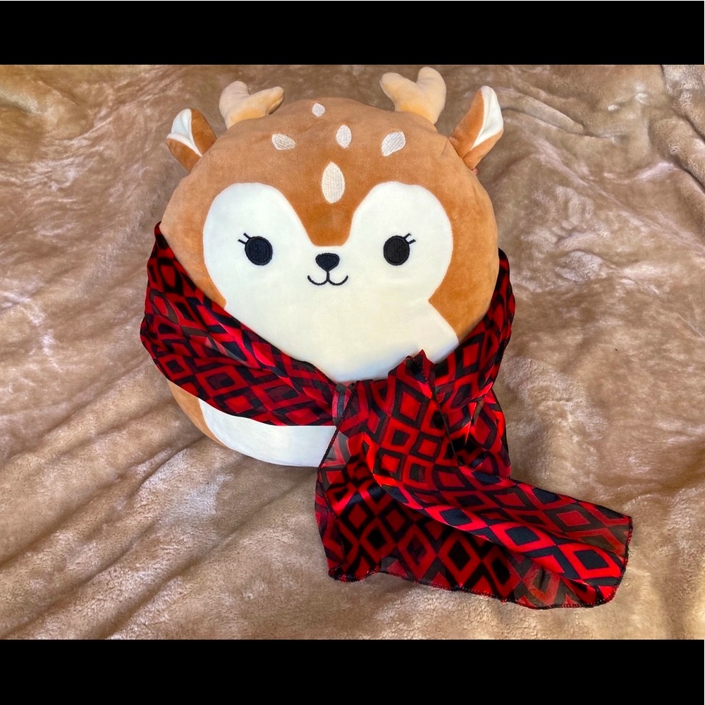 3/$15 - Black and red geometric diamond scarf